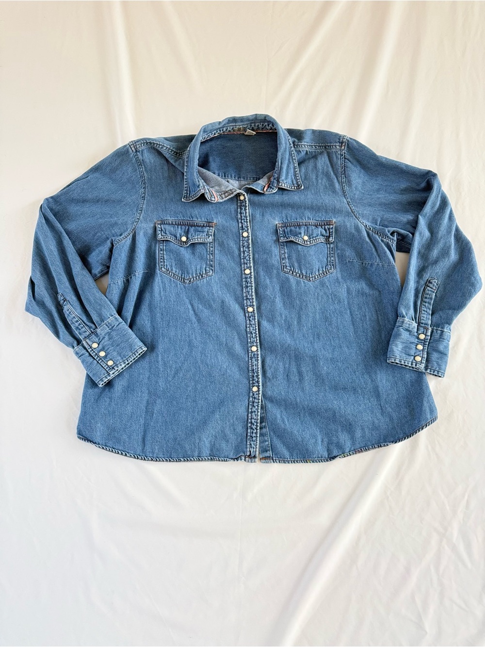 Izod Womens Plus 1X Denim Shirt Pearl Snap Western Chambray Cowgirl Coastal